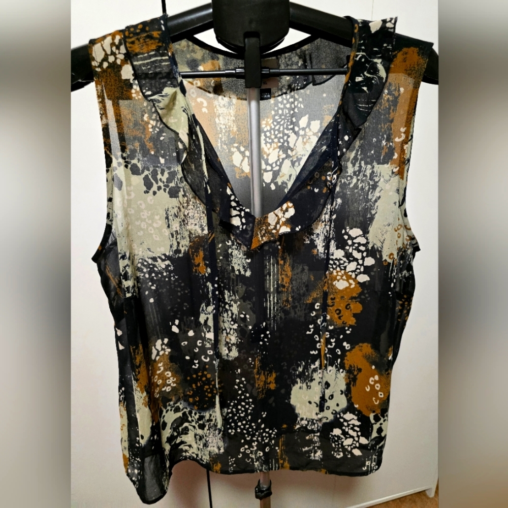 Abstract Print Sleeveless Top